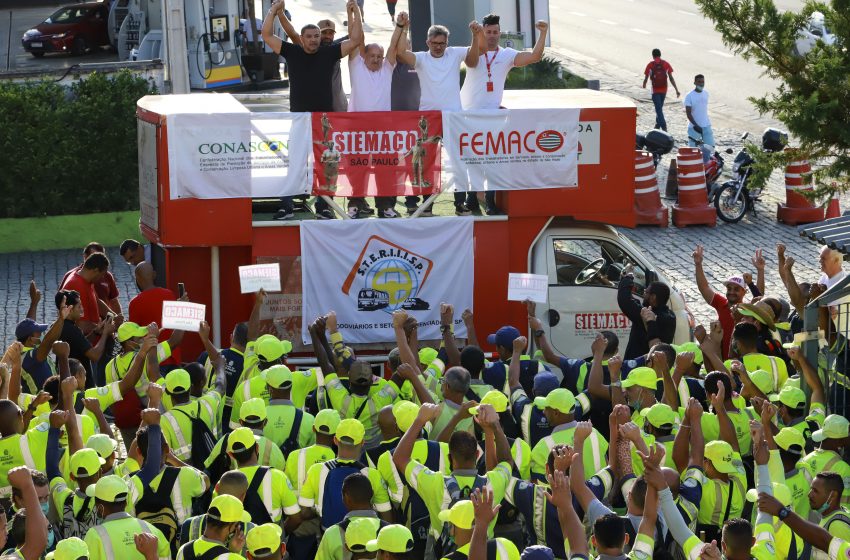  SIEMACO-SP protesta e exige troca do convênio médico dos trabalhadores da Loga