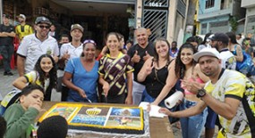 Festa de fim de ano no Parque Taipas reúne centenas de crianças