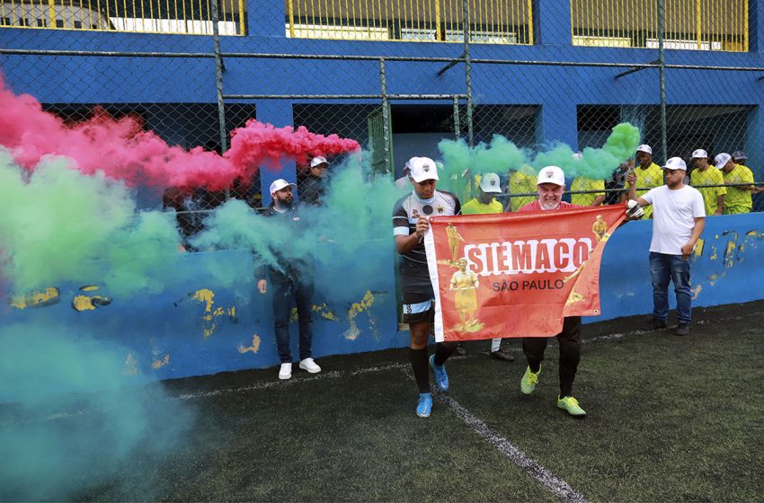  Abertura da 1ª Copa SIEMACO-SP Corpus de futebol society tem jogos “pegados” e muitos gols