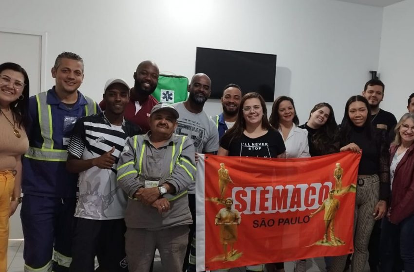  Equipe de Órgãos Públicos acompanha 1º reunião da CIPA na garagem Parque Novo Mundo