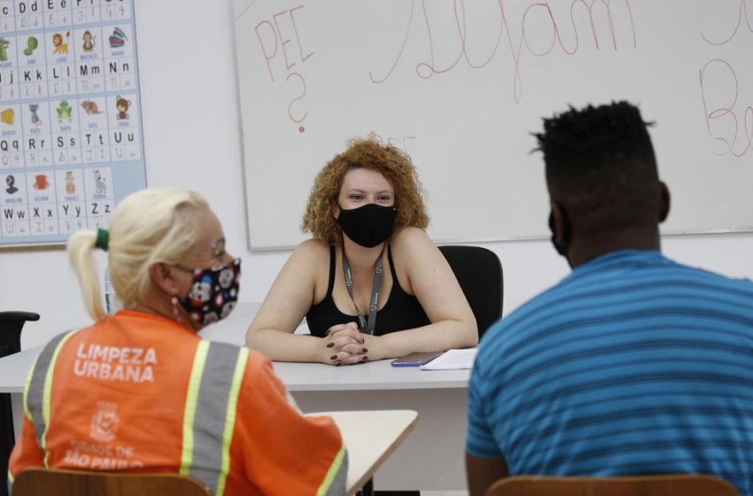  Central de Cursos está com matrículas abertas para o programa de Educação Continuada – EJA