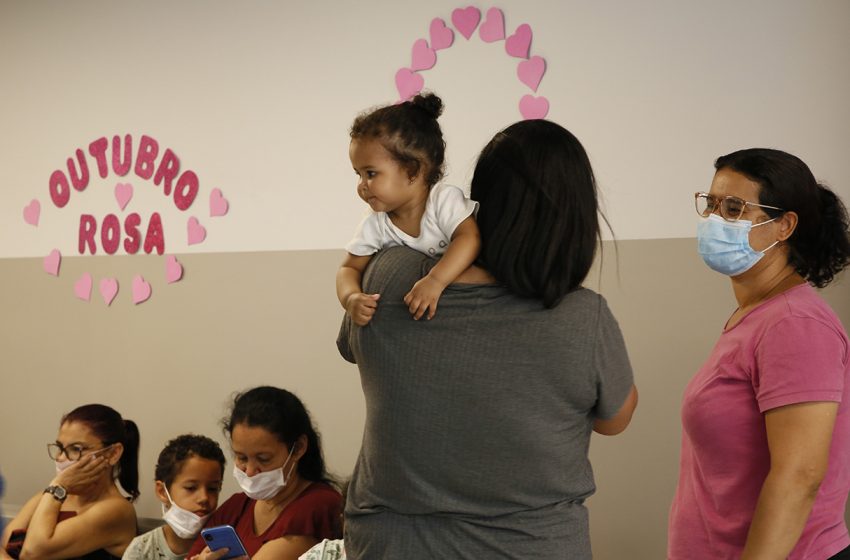  SIEMACO-SP realiza mais de 400 exames de mama no Outubro Rosa e faz sorteio de cestas de beleza para participantes