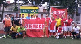 Abrindo o carnaval, futebol reúne fiscais da Soma e equipe sindical