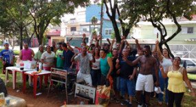  Colegas da Soma (Vila Mariana) festejam o ano novo, com o apoio do Siemaco