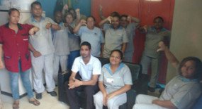 Sem receber, equipe da limpeza do Sesi Leopoldina decreta greve