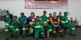  Siemaco homenageia trabalhadores da Limpeza Urbana, através da equipe da Ecourbis Leste