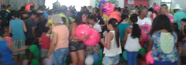 Cor e sabor fizeram a festa das crianças, no Alojamento Guaianazes/Itaim Paulista, da Soma