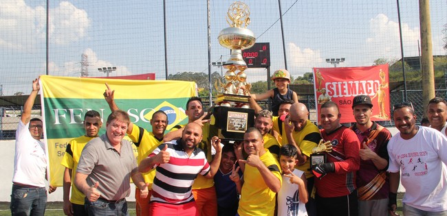 Garra, diversão e Família marcaram a final da 3ª COPA SIEMACO/SOMA de futebol society 2015