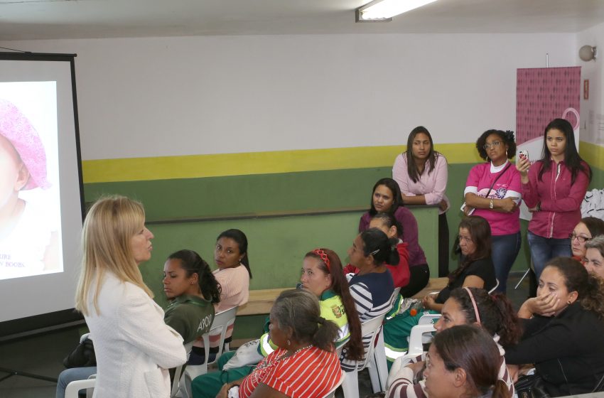 Siemaco difunde informação sobre câncer para trabalhadoras da Soma