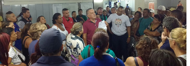  Sem salário, carnaval foi de greve para os trabalhadores que cuidam do asseio da linha azul do Metrô