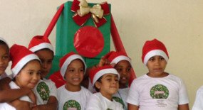 Celebrando o Natal e fechando o ano com as crianças da Comunidade Moinho