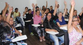 Em assembleia trabalhadores aceitam homologação parcelada