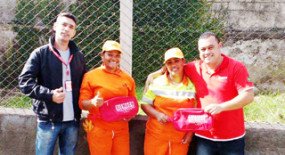  Enfrentando os perigos do lugar, sindicato aproxima-se dos trabalhadores das comunidades mais carentes da capital paulista