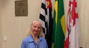  Minha vida é um mar de rosas: dona Antonia e sua história na limpeza