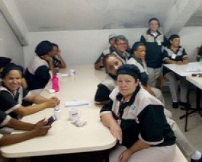  Protesto interrompe por duas horas os serviços de limpeza no Instituto Adolfo Lutz