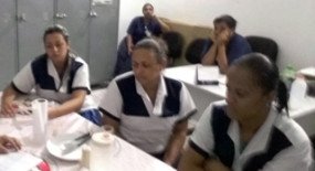  Representação sindical une a equipe de limpeza do Panelão da Polícia Militar