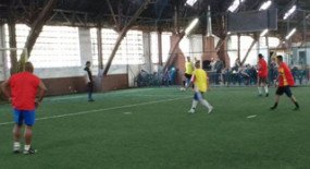 Sábado é dia do futebol com os amigos