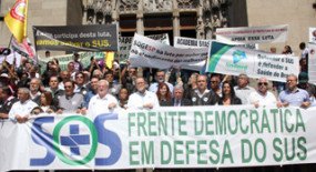 Sucateamento do SUS é denunciado em manifestação