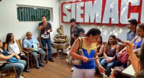  Surpreendidos pelo desemprego, equipe de auxiliares de limpeza hospitalar recorrem ao sindicato