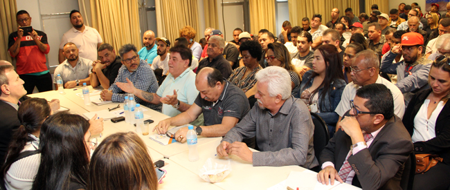 Vitória da categoria: SIEMACO-SP arranca 4% de reajuste no salário e benefícios para a Limpeza Urbana e outras vantagens