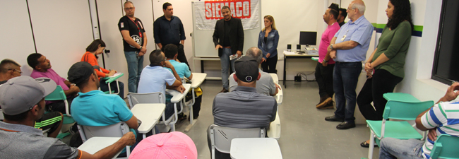 Central de Cursos do Siemaco inaugura mais uma sala de aula no local de trabalho (Loga Vila Maria)