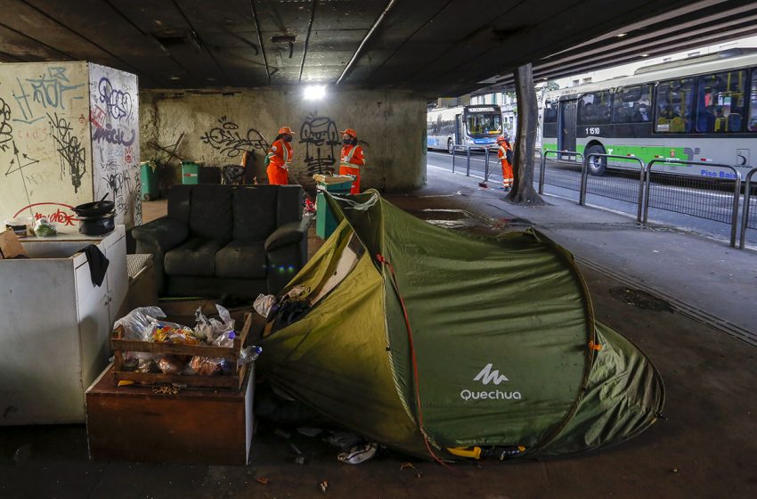  População em situação de rua no Brasil cresce 211% em dez anos e supera 281 mil em 2022