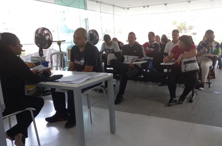 Novas oportunidades para voltar ao mercado de trabalho! Central de Vagas emprega 26 pessoas em dois dias