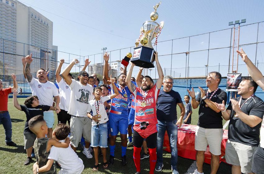  EcoUrbis levanta a taça de campeã da ‘Supercopa dos Campeões da Limpeza Urbana SIEMACO-SP’