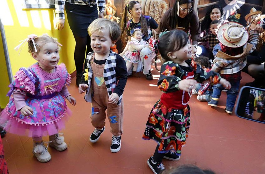  Alegria e tradição tomam conta do Arraiá da Creche SIEMACO, com danças infantis e sabores típicos que encantaram as famílias