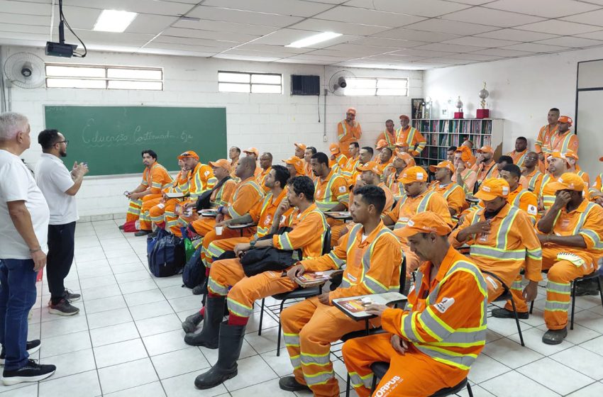  Salas de aula nas garagens da Corpus reforçam educação continuada para trabalhadores da categoria
