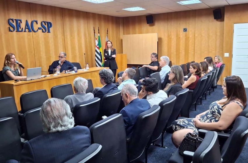  SIEMACO-SP participa de palestra sobre inclusão no mercado de trabalho na sede do SEAC-SP