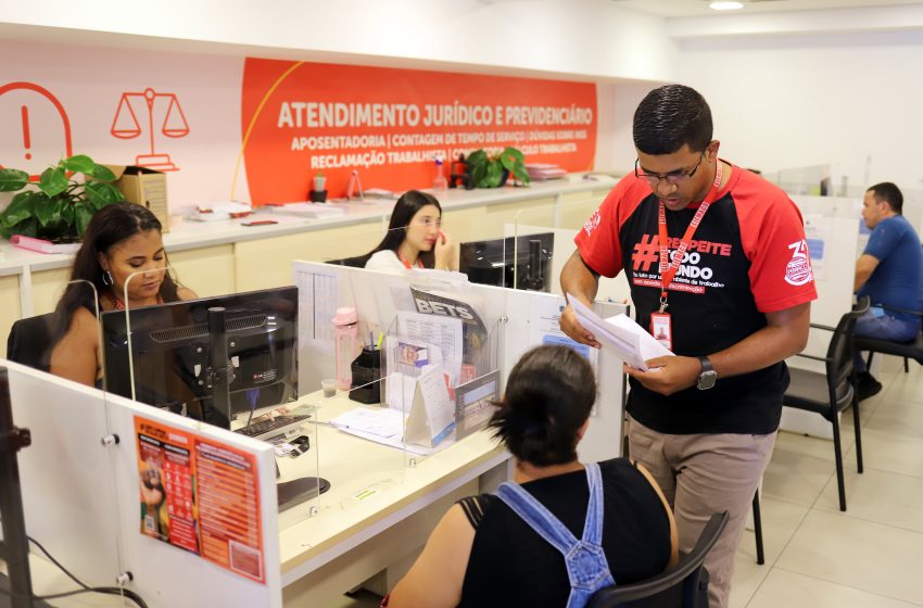  Auxiliar de limpeza torce o pé em trânsito para o trabalho e busca apoio no SIEMACO-SP