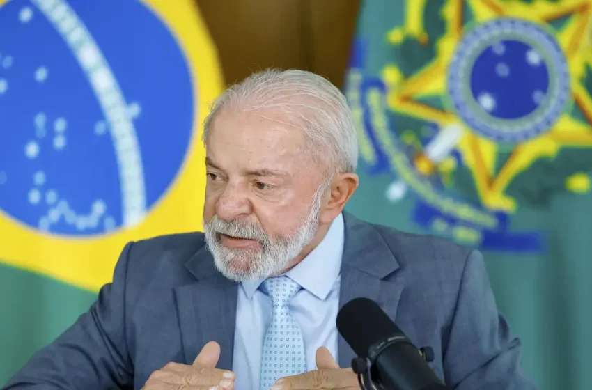 Lula envia ao Congresso projeto que acaba com escala 6×1 e reduz jornada a 40 horas semanais