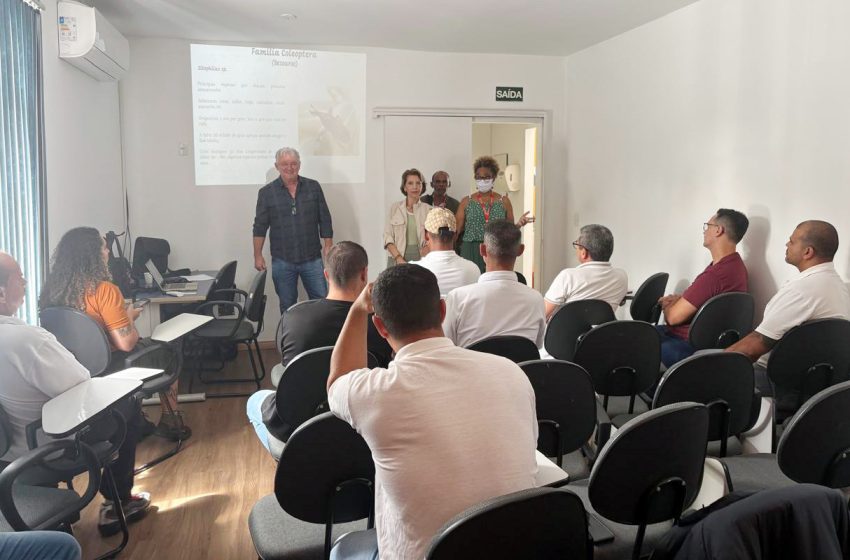  Diretora do SIEMACO-SP discute banco de horas com trabalhadores de controle de pragas na Proativa