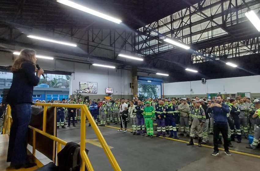  SIEMACO-SP participa de homenagem aos trabalhadores na EcoUrbis Sul com café da manhã e brindes