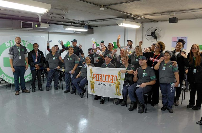 Outubro Rosa nos trilhos: SIEMACO-SP leva conscientização sobre câncer de mama à SIPAT da Linha 3-Vermelha do Metrô